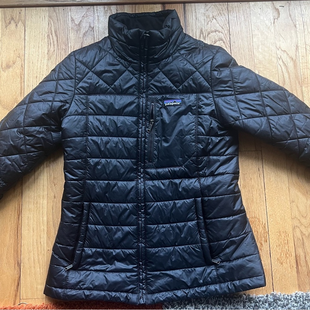 Patagonia Women's Black Puffy Jacket